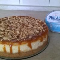 Cheesecake s karamelem a mandlemi Cheesecake s karamelem a mandlemi