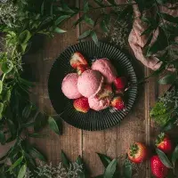 Jahodové osvěžení: Vyrobte si dokonalou zmrzlina, sorbet nebo rychlý dezert semifreddo