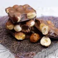 Lískové trio: nugát, pralinky a nutella