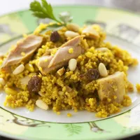 Tuňákový salát s kuskusem