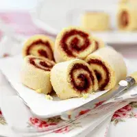 Piškotová roláda: Jak na dokonalý korpus, aby byl vláčný a nelámal se