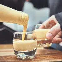 Expresní vaječný likér, který zvládnete připravit do 20 minut