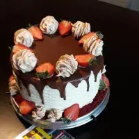 Red Velvet s oreo naplní a pusinkovými větrníčky Red Velvet s oreo naplní a pusinkovými větrníčky