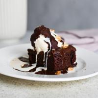 Brownies bez mouky? Jde to velmi snadno. Mouku můžete vyměnit třeba za ořechy, fazole nebo vařenou řepu