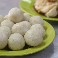 Japonské rýžové kuličky plněné mangem Japonské rýžové kuličky plněné mangem