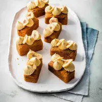 Banánové minichlebíčky s mléčným karamelem