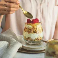 Citronovo-makový cheesecake s mandlovou drobenkou Citronovo-makový cheesecake s mandlovou drobenkou