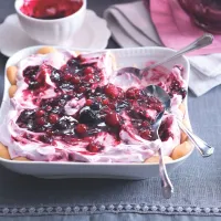 Dezert ze zakysané smetany