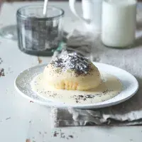 Germknödel (Pařený kynutý knedlík s povidly)
