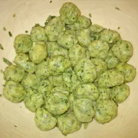 Špenátové halušky se sýrovou omáčkou