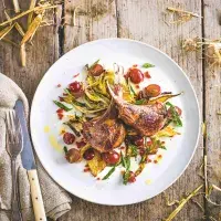 Grilované jehněčí s pečeným fenyklem a relišem z hroznového vína