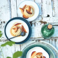 Heřmánková panna cotta s blumami a medovým rozvarem