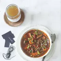 Hovězí ragú se zeleninou a čočkou Hovězí ragú se zeleninou a čočkou