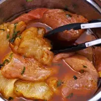 Aby křidélka, stehna i paličky chutnaly dokonale aneb Jak dobře marinovat kuřecí maso? 