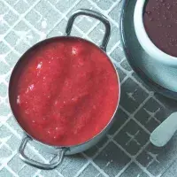 Jahodová omáčka Jahodová omáčka
