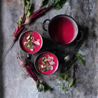 Jarní gazpacho z červené řepy