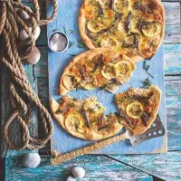 Jogurtové placky s ančovičkami, mozzarellou a citronem