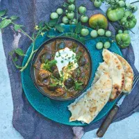 Kari z nezralých rajčat