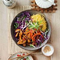 Kuřecí chow mein Kuřecí chow mein