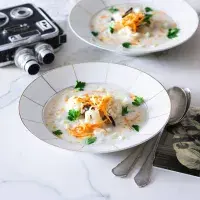 Květáková polévka s parmazánem Květáková polévka s parmazánem