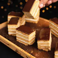 Medové řezy z kuchařky Pavla Berkyho