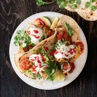 Mexické koule s rajčatovou omáčkou a sýrem Mexické koule s rajčatovou omáčkou a sýrem