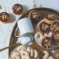 Oříškové cukroví s griliášovým krémem