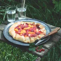Ovocný koláč z grilu Ovocný koláč z grilu