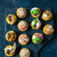 Co na jednohubky: Pohankovou pomazánku pro milovníky zdravého životního stylu, škvarkovou pro klasiky