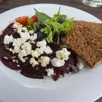 Salát z červené řepy se sýrem Cottage Salát z červené řepy se sýrem Cottage