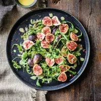 Salát s fíky a sýrem Grana Padano