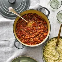 Houbové ragú s klobáskami Houbové ragú s klobáskami