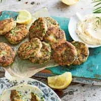 Surimi placičky s krevetami, bylinkami a majonézou