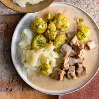 Vepřové maso s dušenými kedlubnami