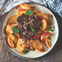 Vepřová líčka na cideru s jablky