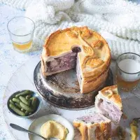 Vepřovo-kuřecí páj se sádlovým těstem