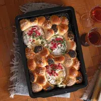 Zapečený camembert s banketkami Zapečený camembert s banketkami