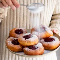 Vdolky s brusinkovým džemem