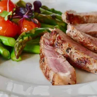 Low carb večeře: Nízkosacharidové pochoutky, po kterých nepřiberete