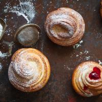 Všechny podoby croissantu: Znáte crookies, cruffin a croffle? 