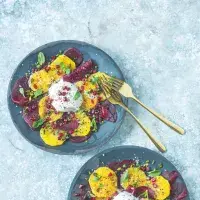 Burrata s pomeranči a červenou řepou