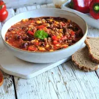 Jak dochutit chilli con carne a s čím ho podávat?