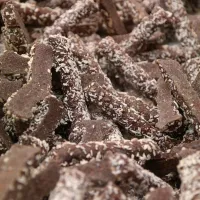 Kokosové tyčinky tlačené strojkem