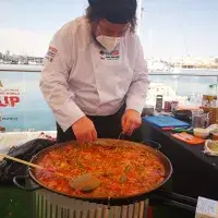 Český mistr přes paellu radí, jak ji připravit