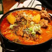 Když dojde kari omáčka