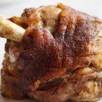 Vařené uzené koleno