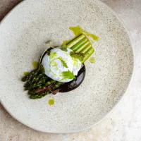 Chřestová terinka s kozím sýrem