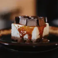 Karamelový cheesecake s čokoládou