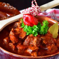 Pikantní hovězí guláš s chilli