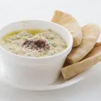 Hummus z hrášku & artyčoků Hummus z hrášku & artyčoků